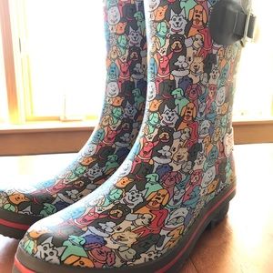 Rain Boots Size 8 Like New BOBS for Dogs